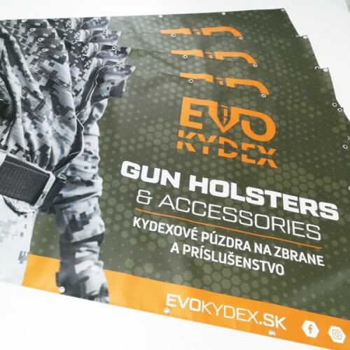 Detail PVC baner s nalisovanými oky